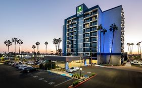 Holiday Inn Express & Suites Santa Ana - Orange County