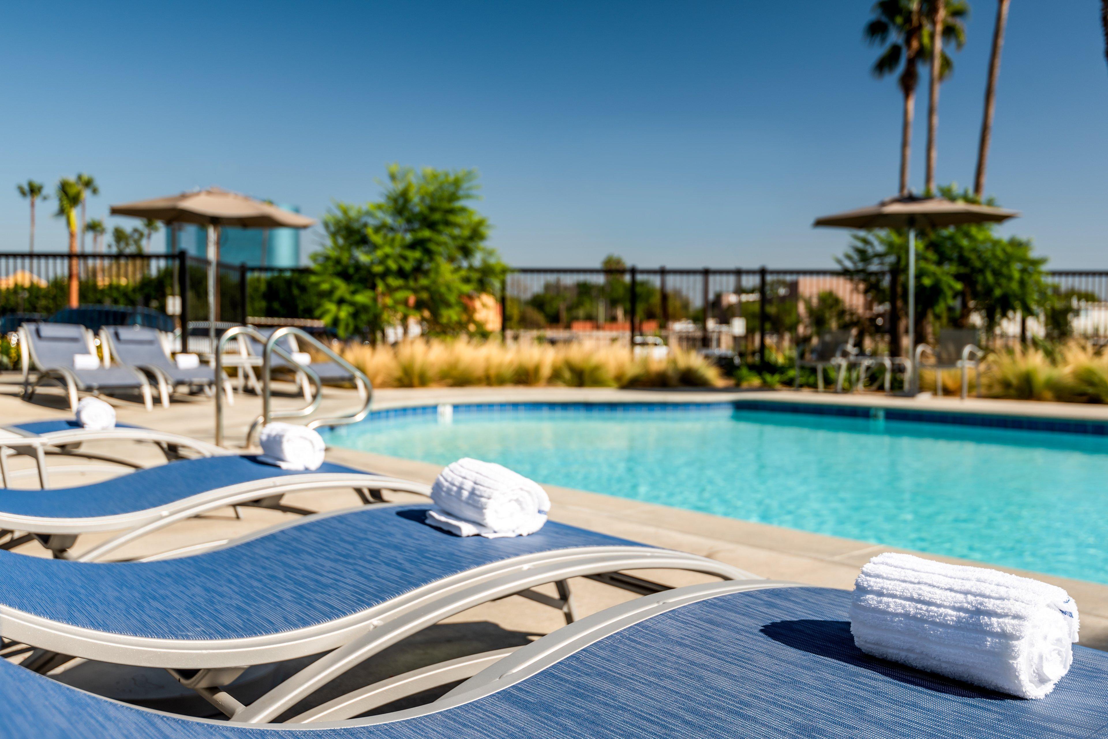 Holiday Inn Express & Suites Santa Ana - Orange County By Ihg Exterior photo