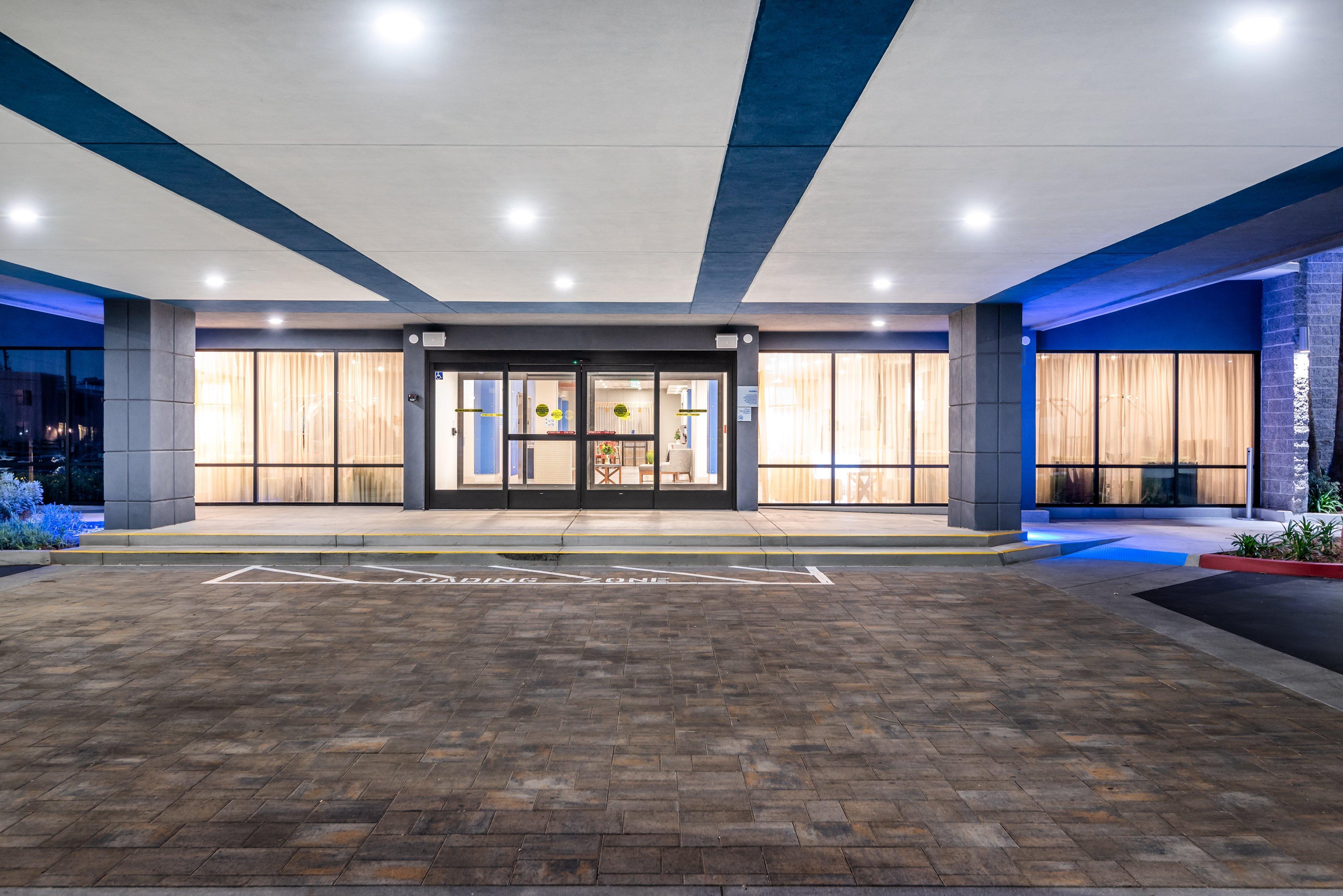 Holiday Inn Express & Suites Santa Ana - Orange County By Ihg Exterior photo