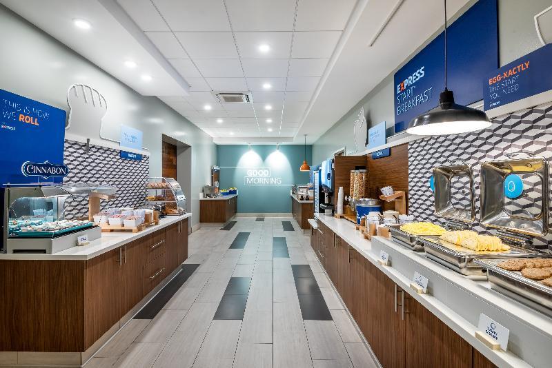 Holiday Inn Express & Suites Santa Ana - Orange County By Ihg Exterior photo